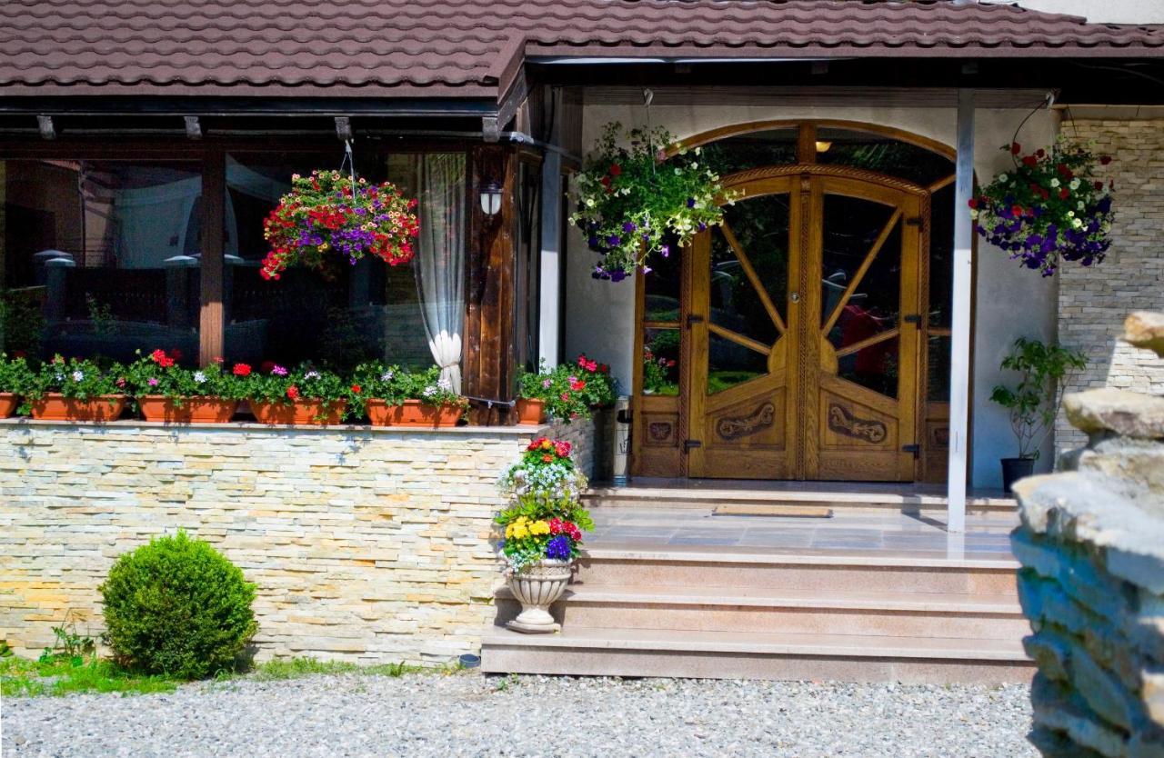Hanul Simon Pensiune & Restaurant Bran  Dış mekan fotoğraf