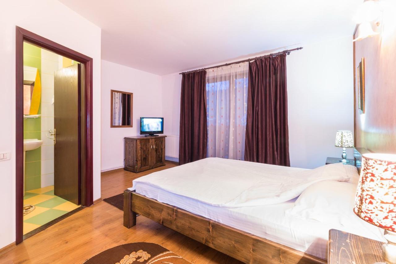 Hanul Simon Pensiune & Restaurant Bran  Dış mekan fotoğraf