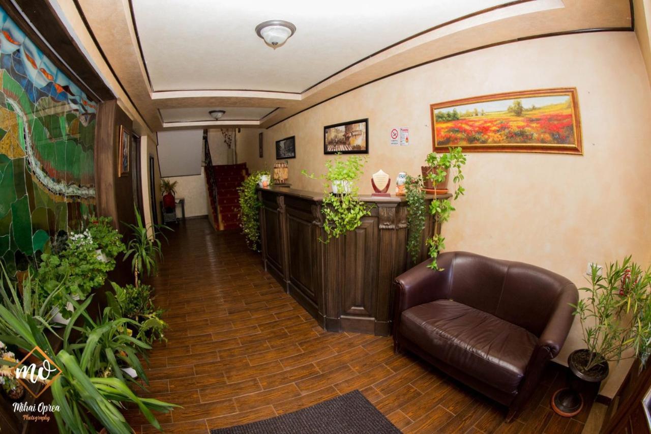 Hanul Simon Pensiune & Restaurant Bran  Dış mekan fotoğraf